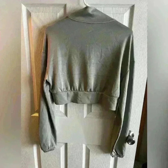 Gilly Hicks Hollister Women's XS Crop Sweater Long Sleeve Mock Neck Size XS - Picture 6 of 6